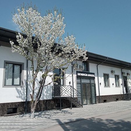 Hotel Sevinch Tasken Kültér fotó