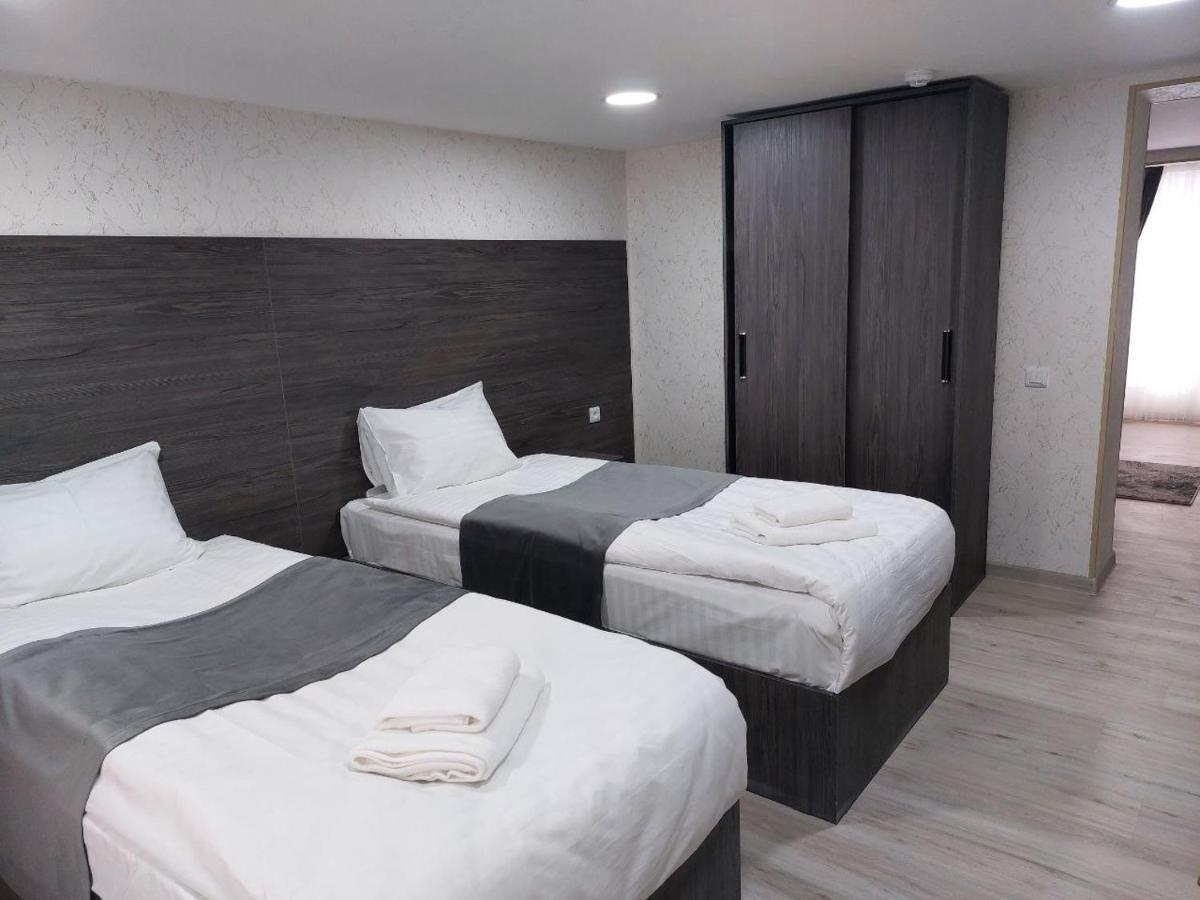 Hotel Sevinch Tasken Kültér fotó