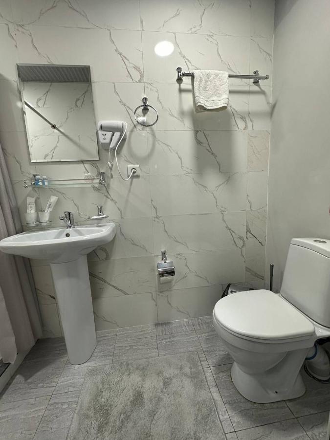 Hotel Sevinch Tasken Kültér fotó