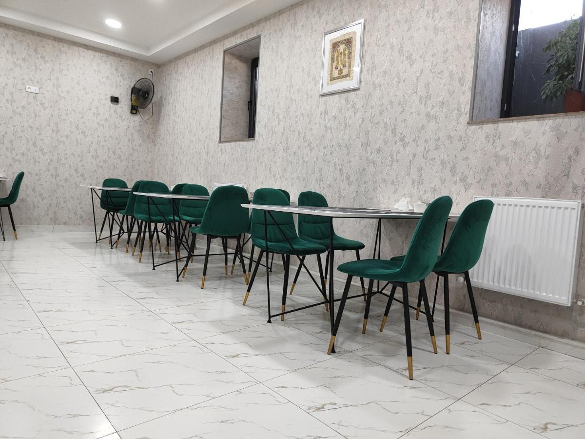 Hotel Sevinch Tasken Kültér fotó